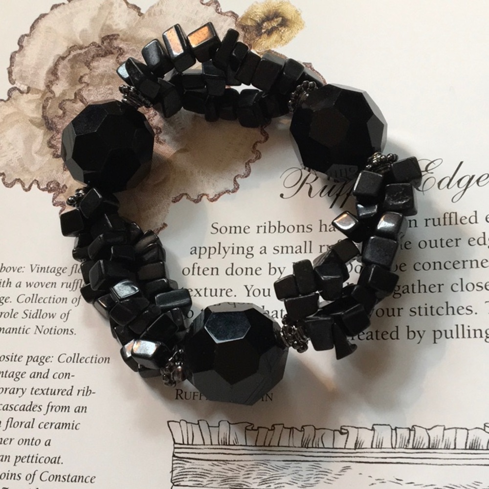 Black Chip Tumbled Natural Stone Stretch Bracelet